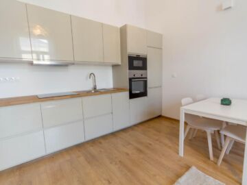 508d8542c69481cb8b5d8f917d5b8c62